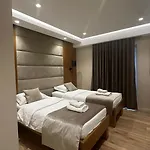 Hotel Queen