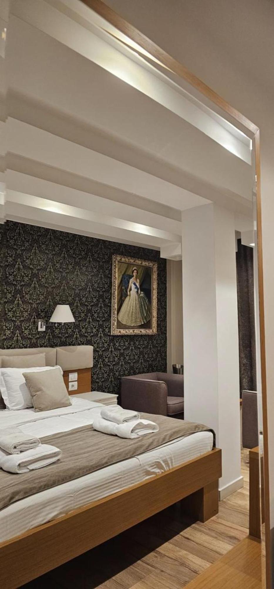 Hotel Queen 4*